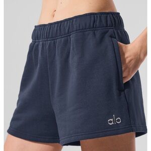 ALO Accolade Short- Navy
